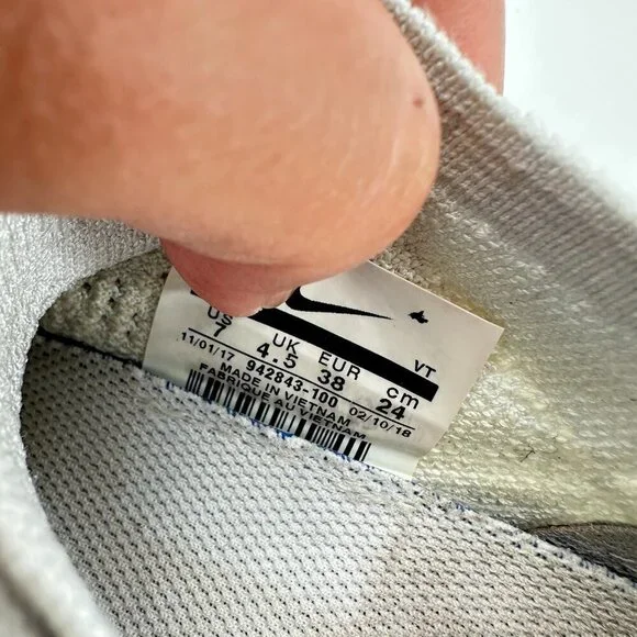 Nike Air VaporMax 2 Women Size 7 942843-100 White Pure Platinum Training Shoes - Picture 10 of 10